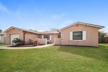 5116 N WOODCREST DR WINTER PARK, FL 32792